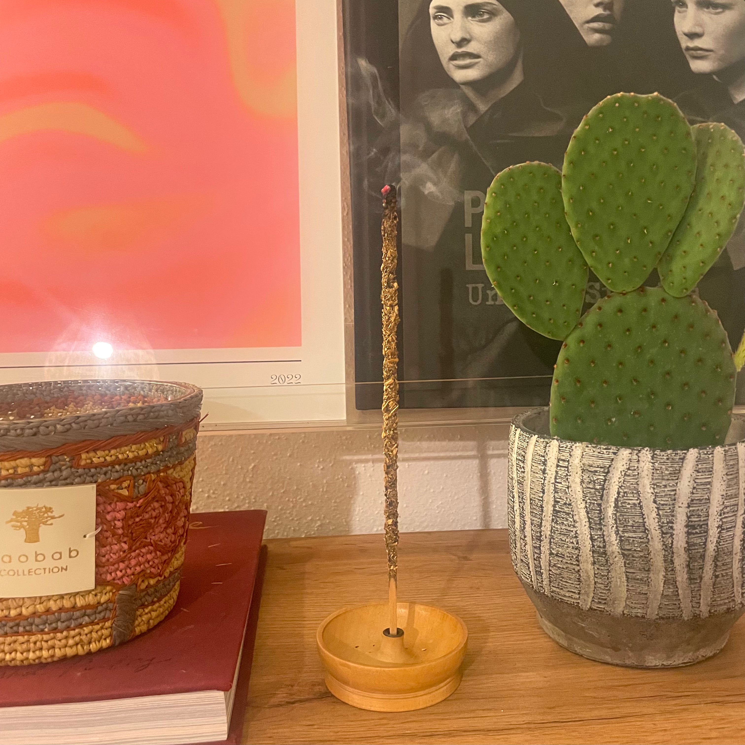 Räucherstäbchenhalter aus Holz