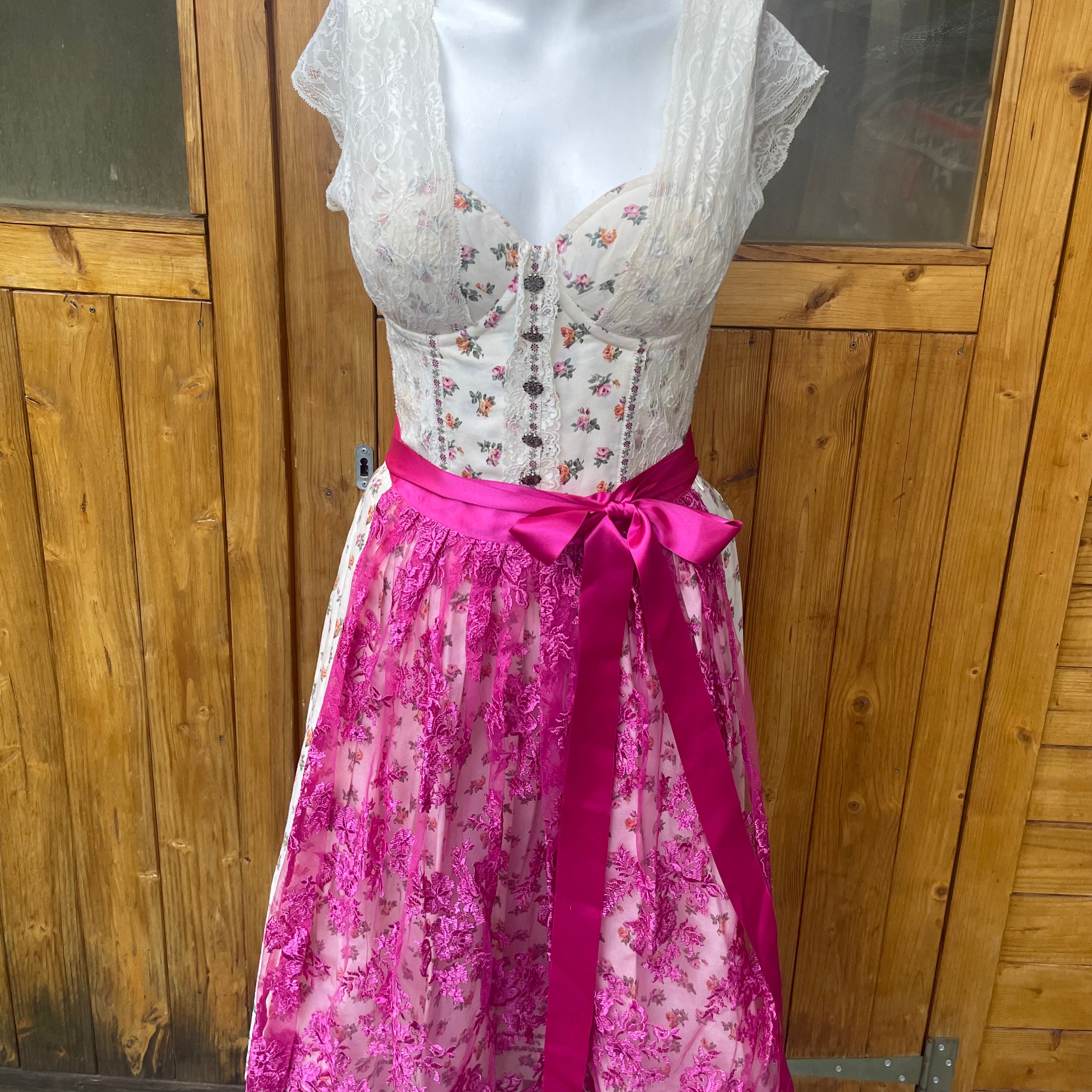 ENA Trachten Dirndl (Muster Blümchen 3 Schulter) Einzelstück!