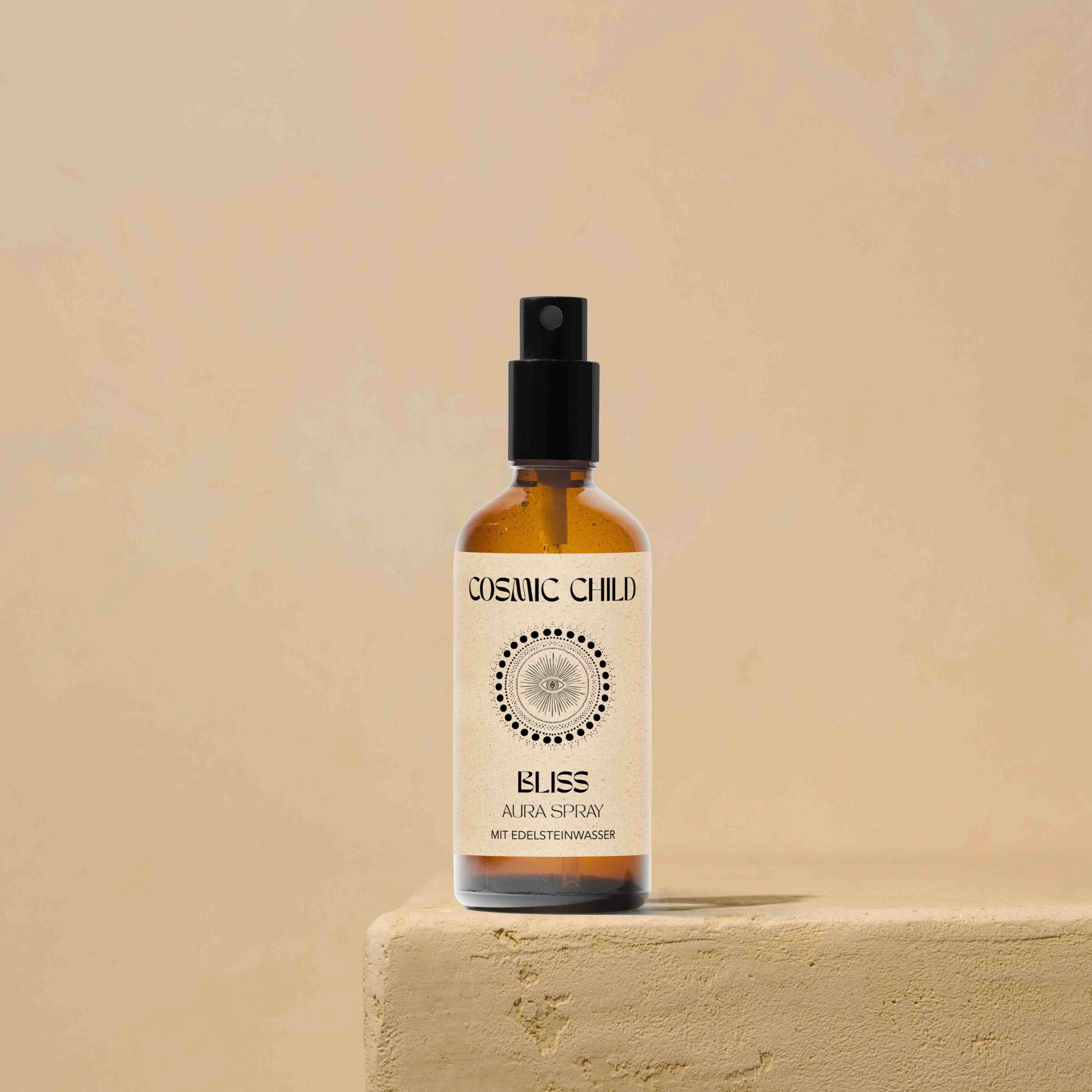 Spiritualität, Aurasoma, Aura-Spray, Aromatherapie, Ätherische Öle, Duft, Entspannung, Energie, Stimmungsaufhellend, Stressabbau, Wellness, Natürlich, Entspannend, Harmonie, Heilung, Aromaöl, Sinneserlebnis, Chakra-Ausgleich, Atemtechniken, Meditation, Geist, Körper, Seele, Achtsamkeit, Verena Ofarim, Cosmic Child, Happiness, Bliss, Lovehealing, Mood-Spray, Primavera, Bergkristallwasser, Edelsteinwasser, Raumduft, Aura, Yoga, Naturkosmetik, Grapefruit, Mandarine, Citrus, Chakra-Spray, Körperspray